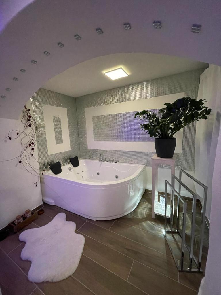 Escape Private Ii Apartment *