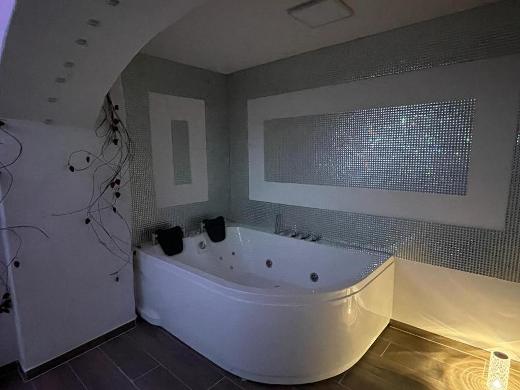 Escape Private Ii Apartment